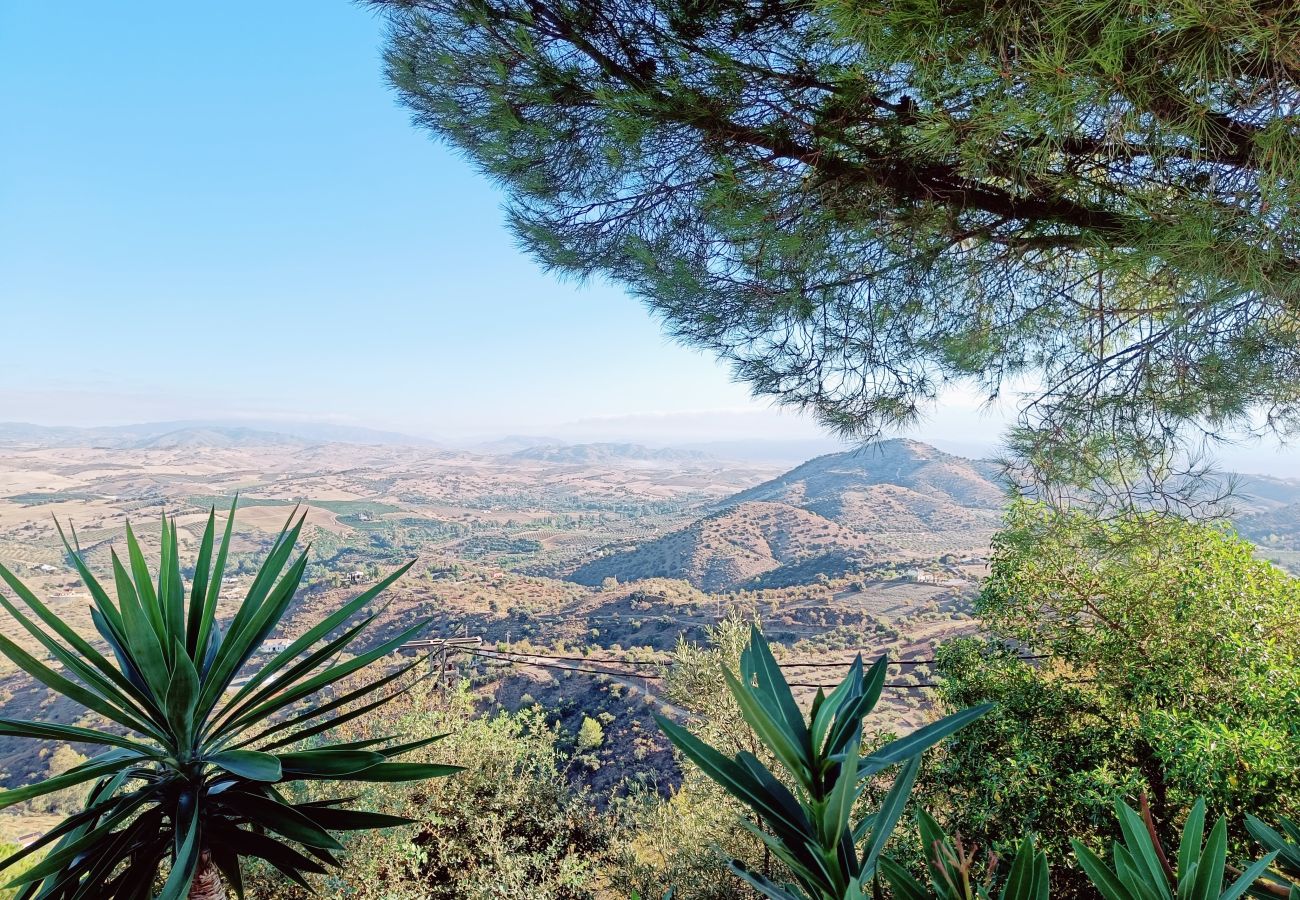 Villa en Guaro - Villa Casa del Barco